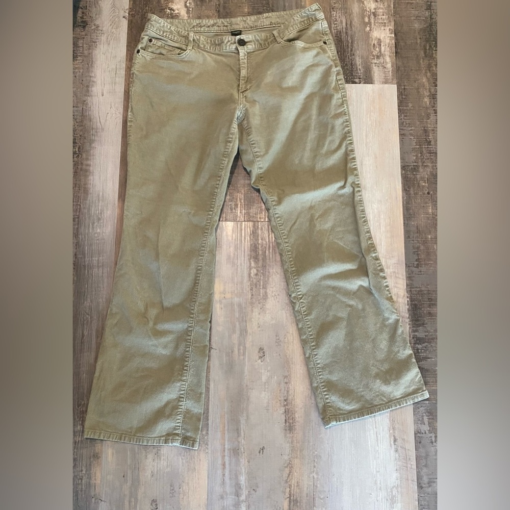Edie Bauer curvy bootcut corduroy khaki pants
